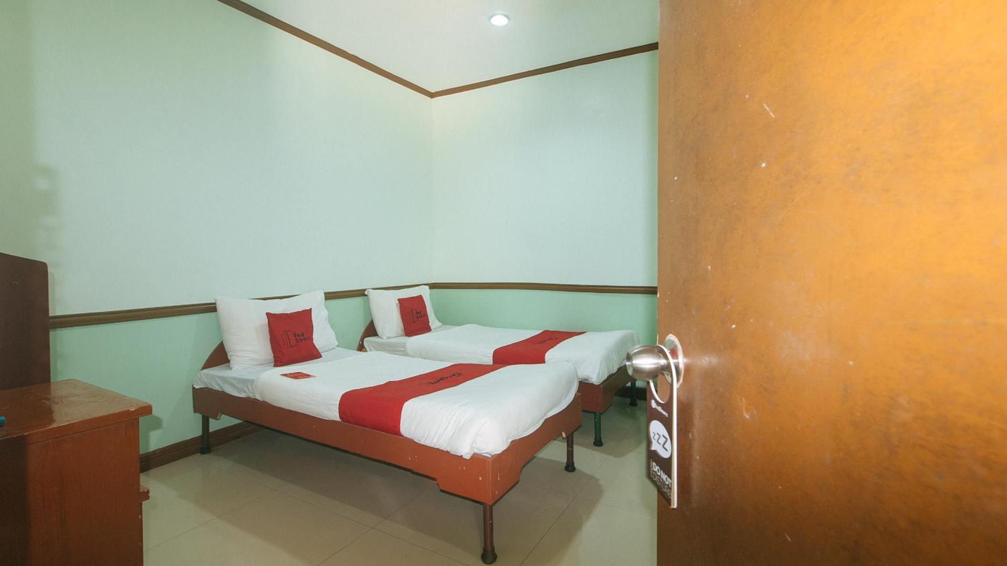 Reddoorz At Maanyag Pension House Mandaue Cebu Exterior foto