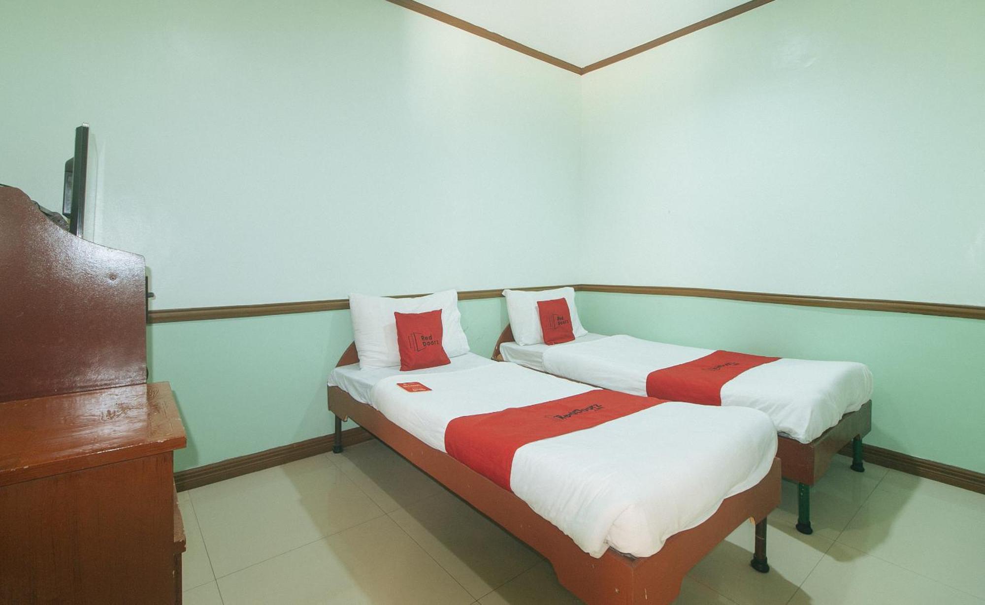 Reddoorz At Maanyag Pension House Mandaue Cebu Exterior foto