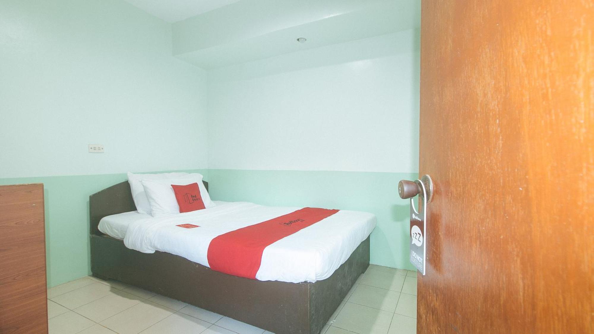 Reddoorz At Maanyag Pension House Mandaue Cebu Exterior foto