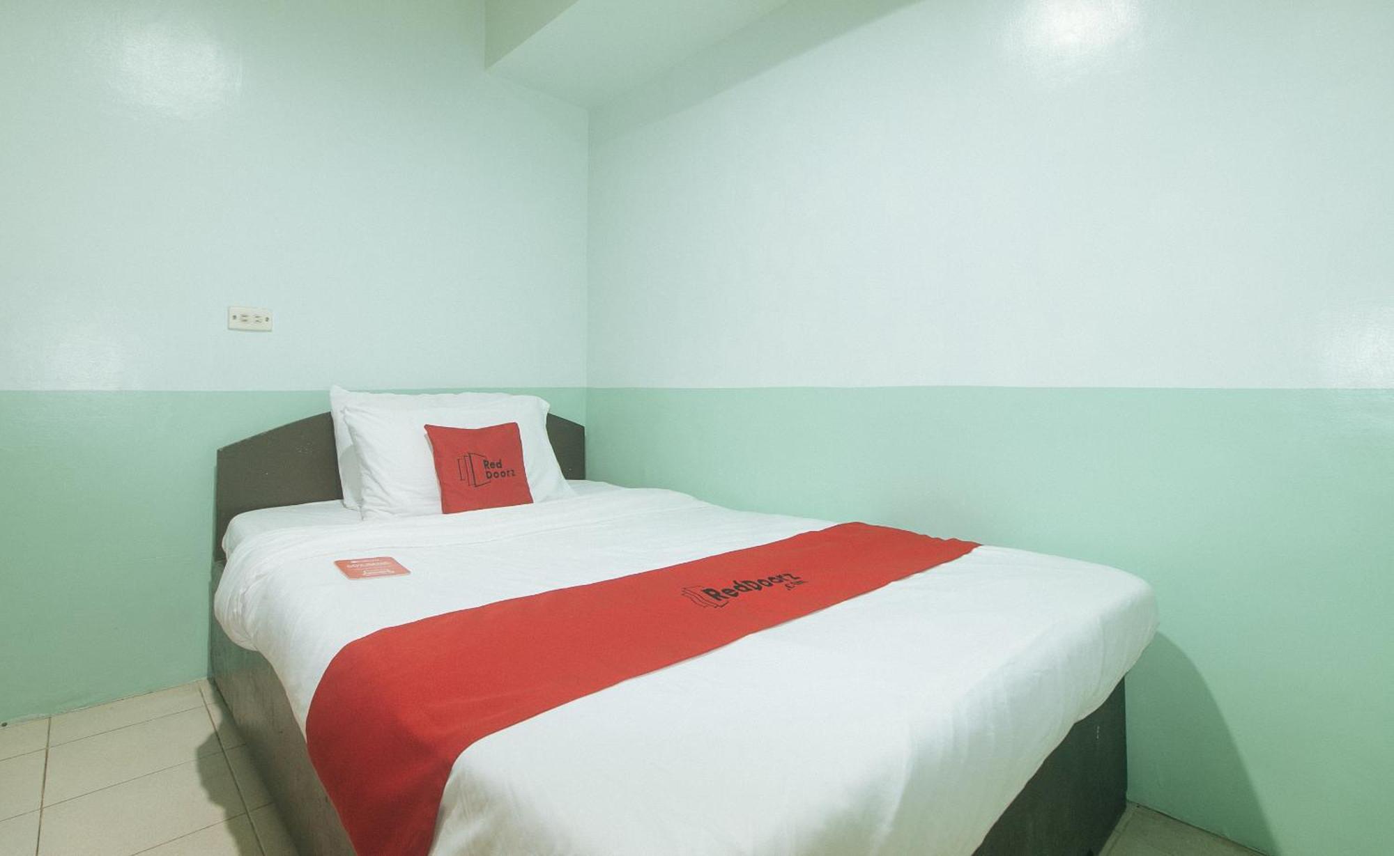 Reddoorz At Maanyag Pension House Mandaue Cebu Exterior foto