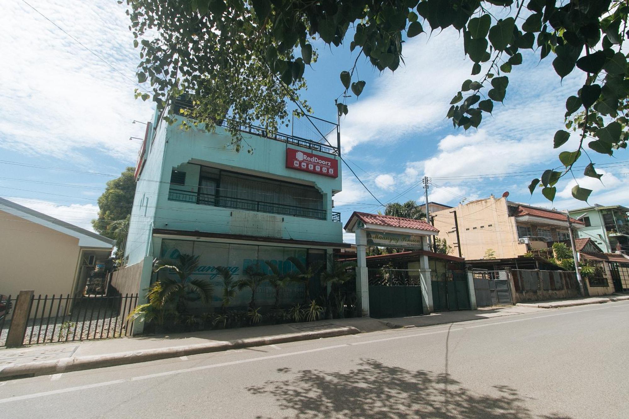 Reddoorz At Maanyag Pension House Mandaue Cebu Exterior foto